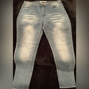Stitches and Rivets Stylish Gray Distressed Men’sJeans Size 34x30